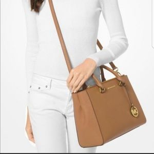 Savannah Saffiano Michael Kors Handbag
